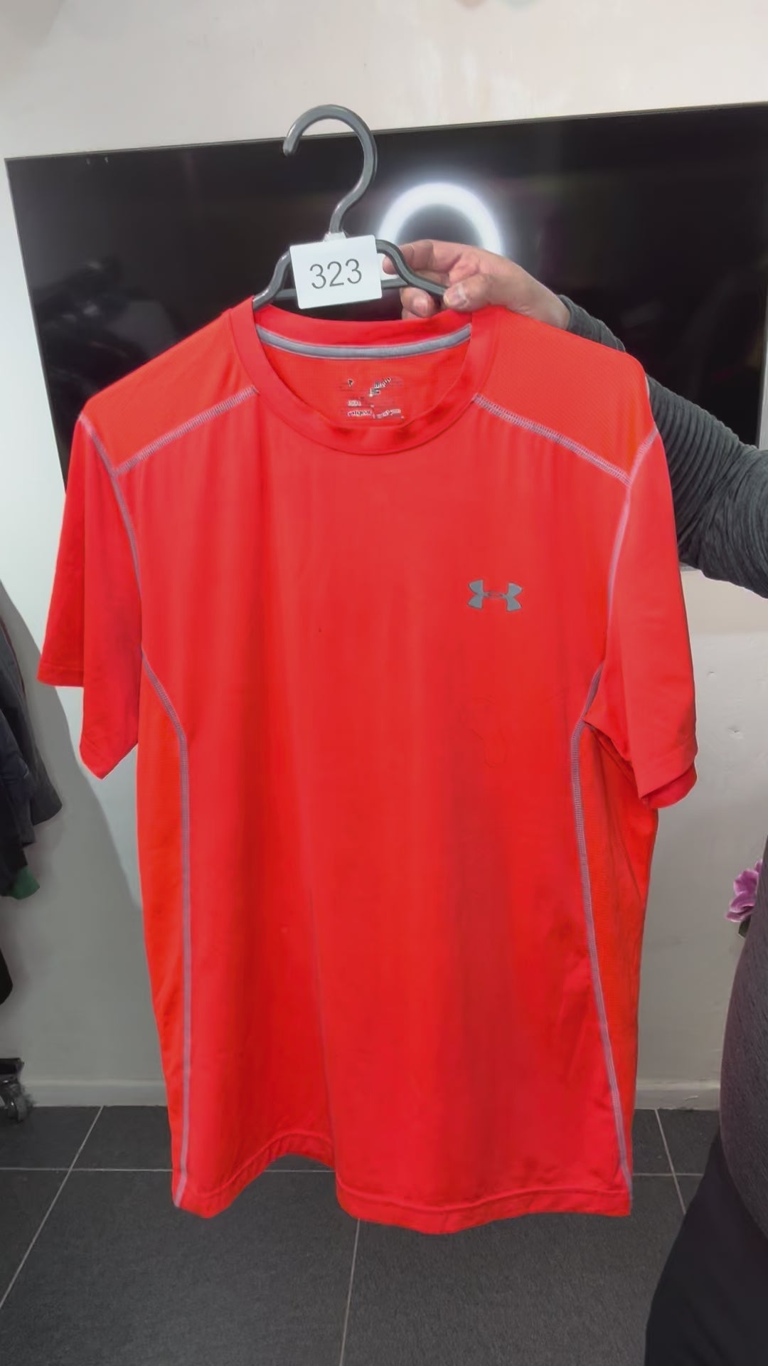 UNDER ARMOUR